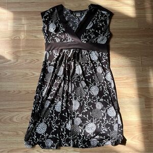 ‘Pure Zone’ brown floral maternity dress